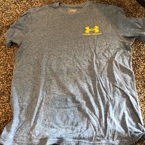 Men’s M Under Armour shirt